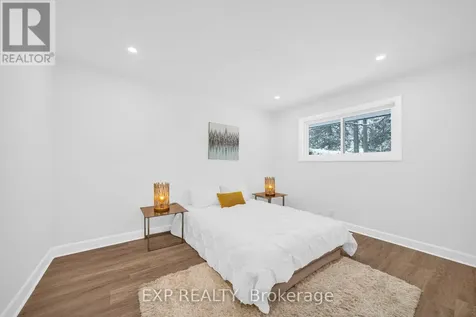 768 Pleasant Park Road Ottawa ON K1G 1Y7
