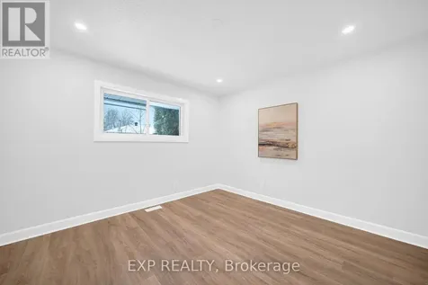 768 Pleasant Park Road Ottawa ON K1G 1Y7