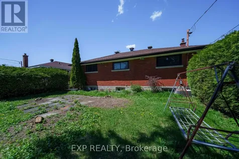 768 Pleasant Park Road Ottawa ON K1G 1Y7