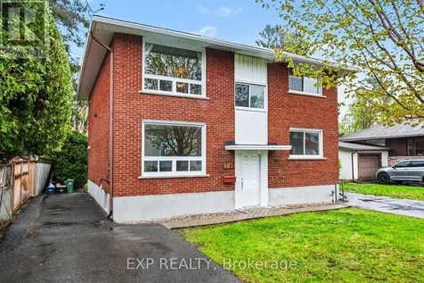 885 Pinewood Crescent Ottawa ON K2B 5Y3