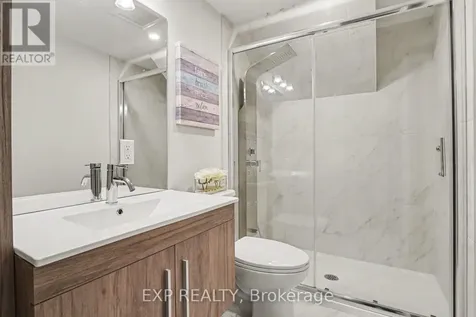 885 Pinewood Crescent Ottawa ON K2B 5Y3