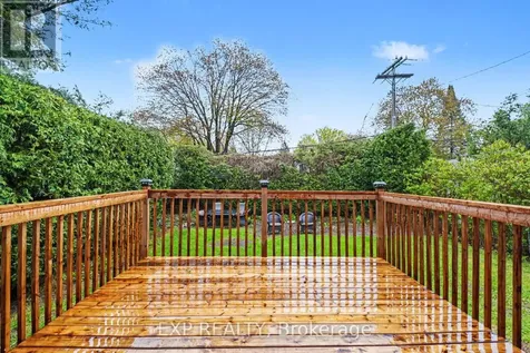 885 Pinewood Crescent Ottawa ON K2B 5Y3