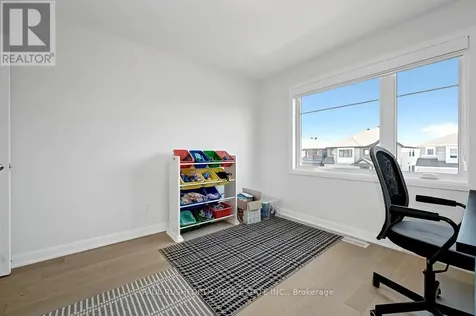 630 Hamsa Street Ottawa ON K2J 6M2