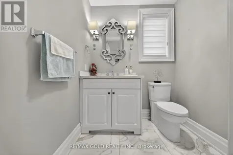 31 Fieldstone Lane Avenue Caledon ON L7C 1C4