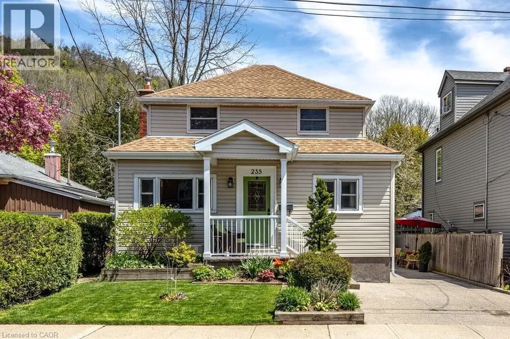 235 Melville Street Dundas ON L9H 2B3