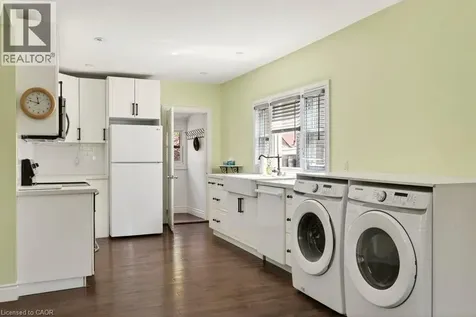 235 Melville Street Dundas ON L9H 2B3