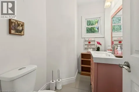 235 Melville Street Dundas ON L9H 2B3