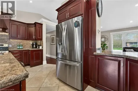 632 Ellengale Road Burlington ON L7T 3N8