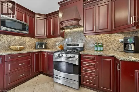 632 Ellengale Road Burlington ON L7T 3N8