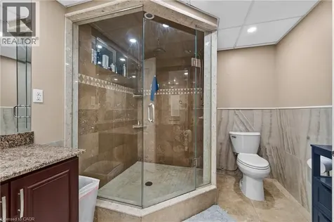 632 Ellengale Road Burlington ON L7T 3N8