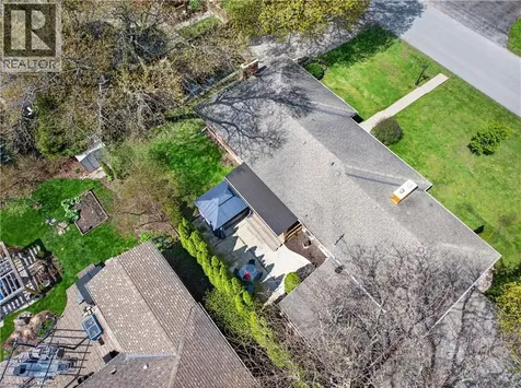 632 Ellengale Road Burlington ON L7T 3N8
