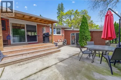 632 Ellengale Road Burlington ON L7T 3N8