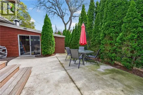 632 Ellengale Road Burlington ON L7T 3N8