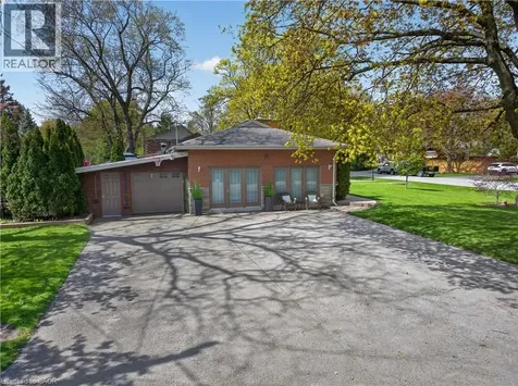 632 Ellengale Road Burlington ON L7T 3N8