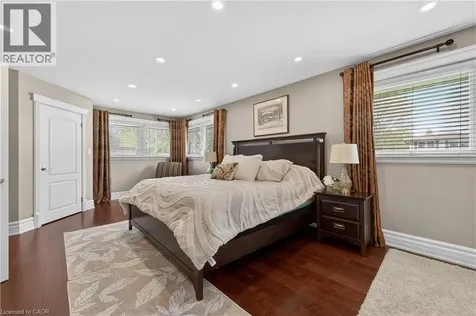 632 Ellengale Road Burlington ON L7T 3N8