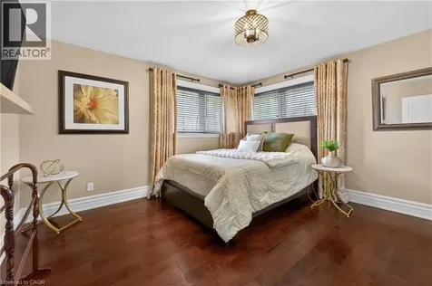 632 Ellengale Road Burlington ON L7T 3N8