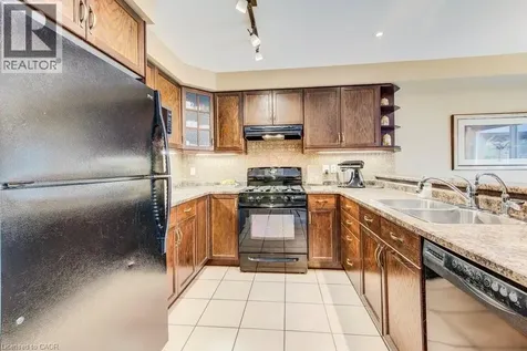 28 Walker Way Guelph ON N1L 1T7