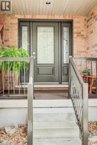 28 Walker Way Guelph ON N1L 1T7