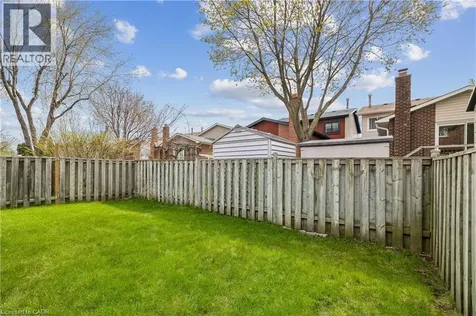 21 Lionshead Brampton ON L6S 3X2