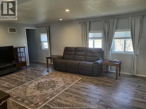 1 Wilder South Lakeshore ON N8N 2S9