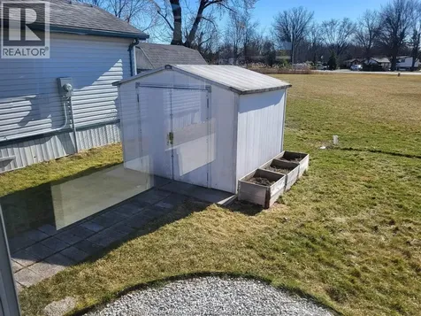1 Wilder South Lakeshore ON N8N 2S9