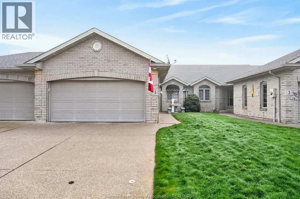 5 Leonard Drive Kingsville ON N9Y 4G4