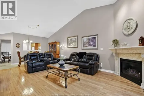 5 Leonard Drive Kingsville ON N9Y 4G4