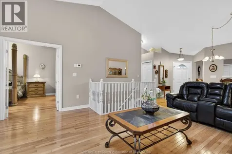 5 Leonard Drive Kingsville ON N9Y 4G4