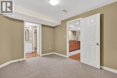 5 Leonard Drive Kingsville ON N9Y 4G4