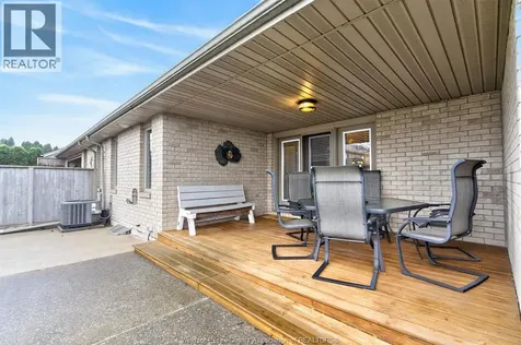 5 Leonard Drive Kingsville ON N9Y 4G4