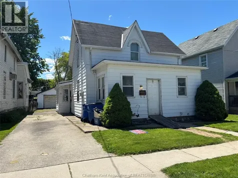 26 Charteris Street Chatham ON N7M 3S8