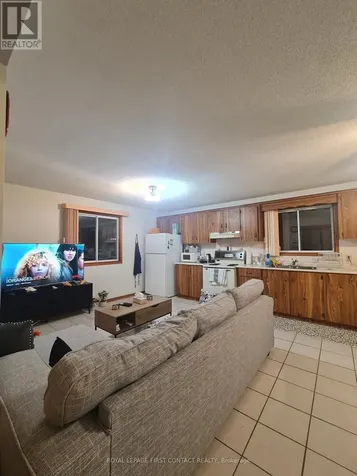 1307 River Road East Road Wasaga Beach ON L9Z 2R7