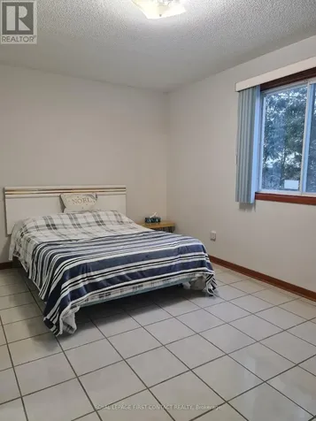 1307 River Road East Road Wasaga Beach ON L9Z 2R7