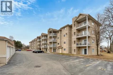 1655 Grand Marais Walk Windsor ON N9E 4W4