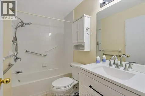 1655 Grand Marais Walk Windsor ON N9E 4W4