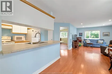 1655 Grand Marais Walk Windsor ON N9E 4W4