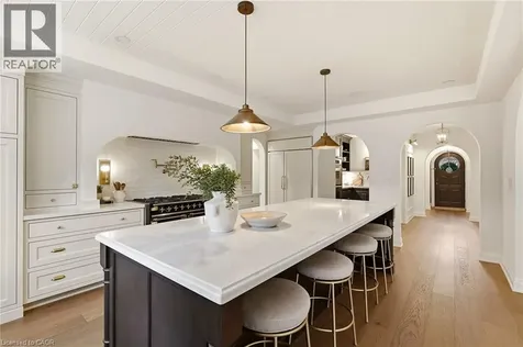 3081 Balmoral Avenue Burlington ON L7N 1E5