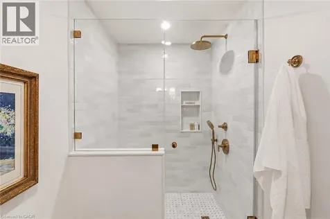 3081 Balmoral Avenue Burlington ON L7N 1E5