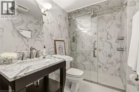 3081 Balmoral Avenue Burlington ON L7N 1E5