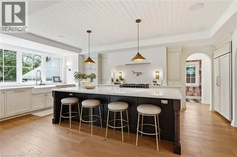 3081 Balmoral Avenue Burlington ON L7N 1E5