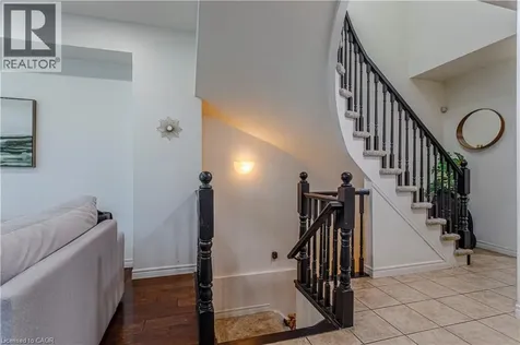 49 Marina Point Crescent North Hamilton ON L8E 0E4