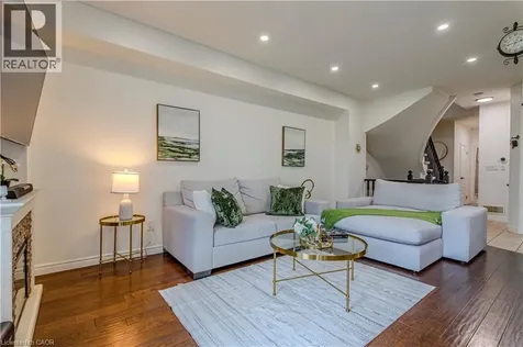 49 Marina Point Crescent North Hamilton ON L8E 0E4