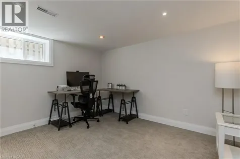 5411 Cornwall Crescent Burlington ON L7L 3K2