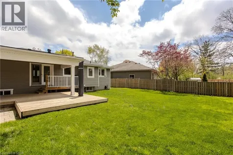5411 Cornwall Crescent Burlington ON L7L 3K2