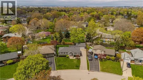 5411 Cornwall Crescent Burlington ON L7L 3K2