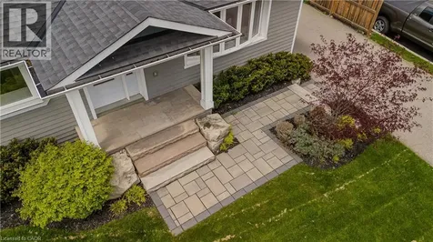 5411 Cornwall Crescent Burlington ON L7L 3K2