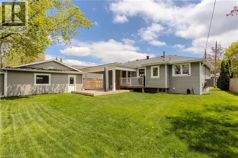 5411 Cornwall Crescent Burlington ON L7L 3K2