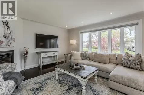 5411 Cornwall Crescent Burlington ON L7L 3K2
