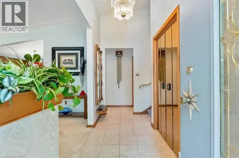 7 Glenayr Place St. Catharines ON L2T 2A2