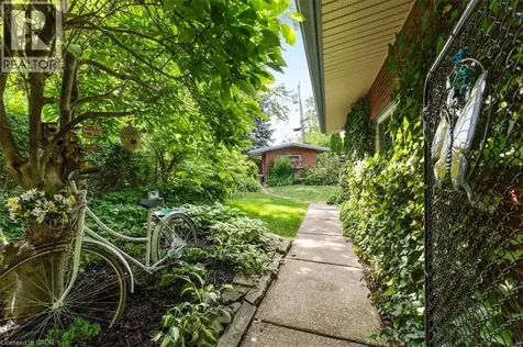 7 Glenayr Place St. Catharines ON L2T 2A2
